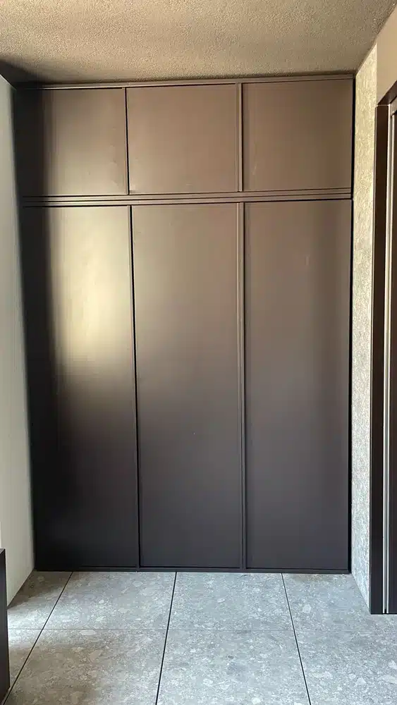 armadio-a-muro-in-alluminio-saldato