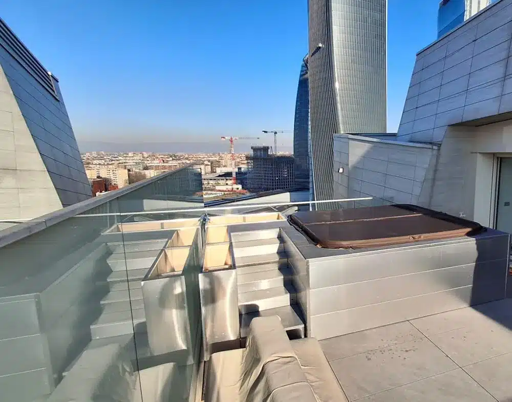 realizzazione-di-copertura-per-jacuzzi